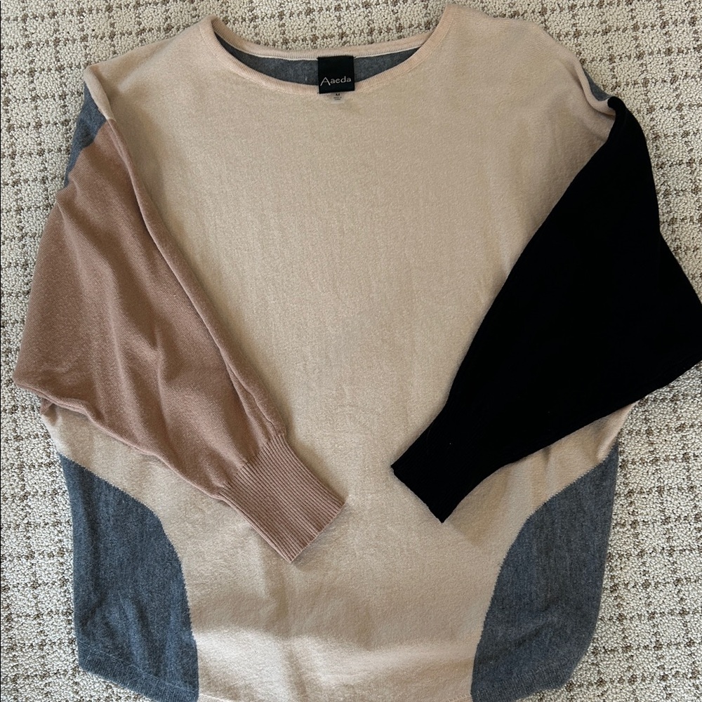 Avoca Women's Elegant Colorblock Sweater - Beige, Black, Gray